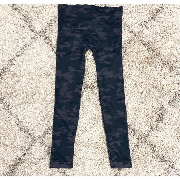 Spanx Camouflage Look At Me Now Seamless Leggings Size Medium - Picture 3 of 6